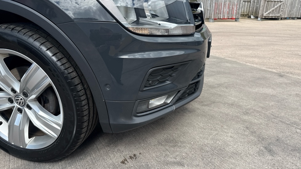 Volkswagen Tiguan 1.5 TSi EVO 150 Match 5dr Petrol Estate - Image 42