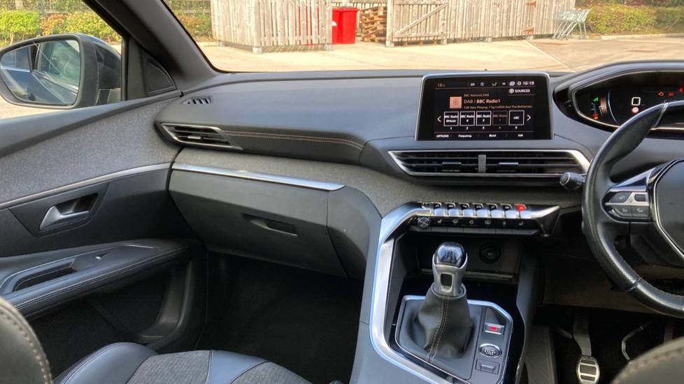 Peugeot 3008 1.2 PureTech GT Line 5dr Petrol Estate - Image 14