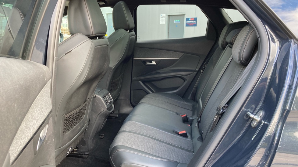 Peugeot 3008 1.2 PureTech GT Line 5dr Petrol Estate - Image 16