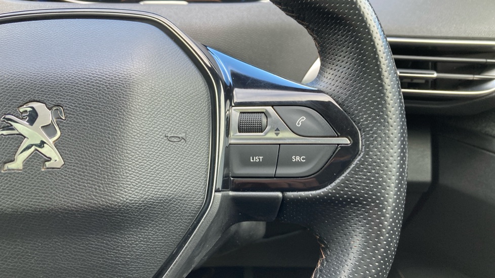 Peugeot 3008 1.2 PureTech GT Line 5dr Petrol Estate - Image 22