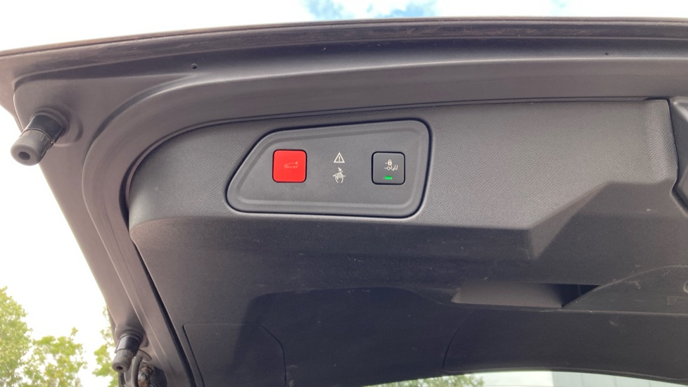 Peugeot 3008 1.2 PureTech GT Line 5dr Petrol Estate - Image 34