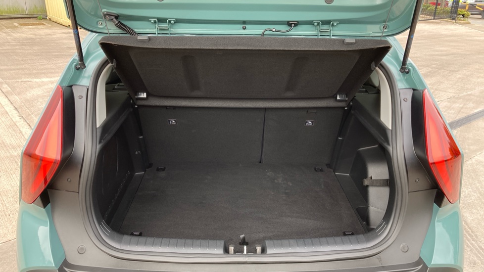 Hyundai BAYON 1.0 TGDi 48V MHEV Premium 5dr DCT Petrol Hatchback - Image 4