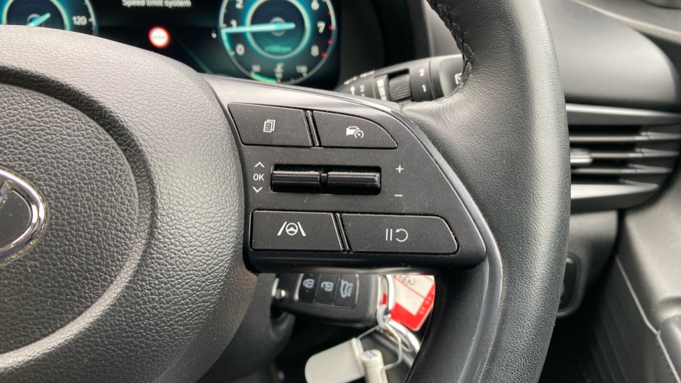 Hyundai BAYON 1.0 TGDi 48V MHEV Premium 5dr DCT Petrol Hatchback - Image 22