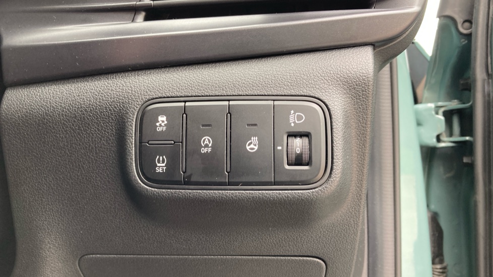 Hyundai BAYON 1.0 TGDi 48V MHEV Premium 5dr DCT Petrol Hatchback - Image 27