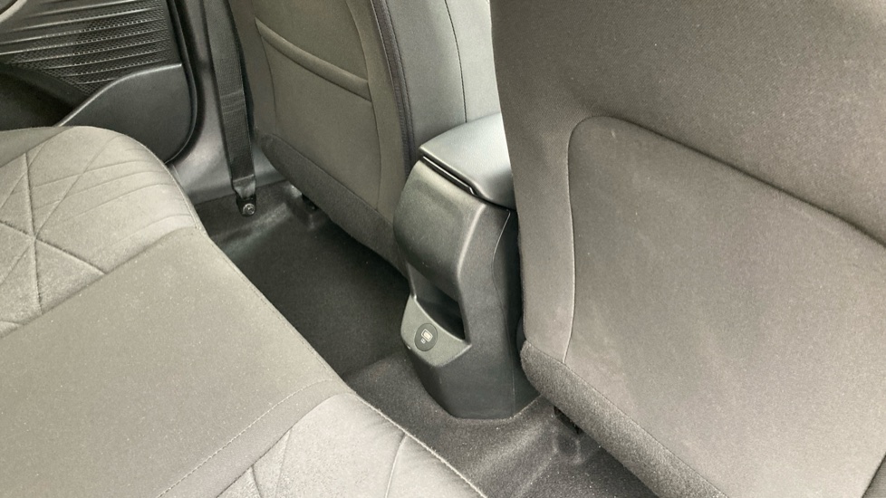Hyundai BAYON 1.0 TGDi 48V MHEV Premium 5dr DCT Petrol Hatchback - Image 32