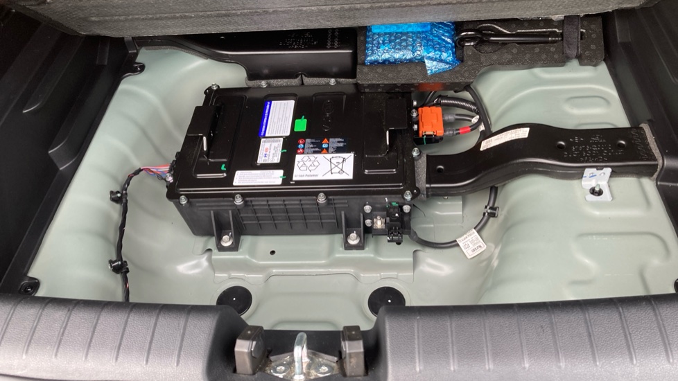 Hyundai BAYON 1.0 TGDi 48V MHEV Premium 5dr DCT Petrol Hatchback - Image 34