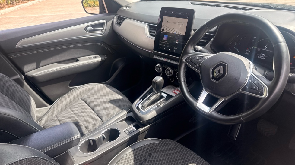 Renault Arkana 1.6 E-TECH Hybrid 145 S Edition 5dr Auto Hybrid Estate - Image 11