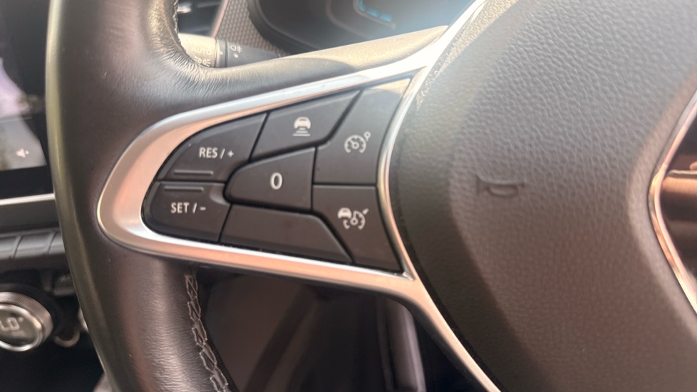 Renault Arkana 1.6 E-TECH Hybrid 145 S Edition 5dr Auto Hybrid Estate - Image 25