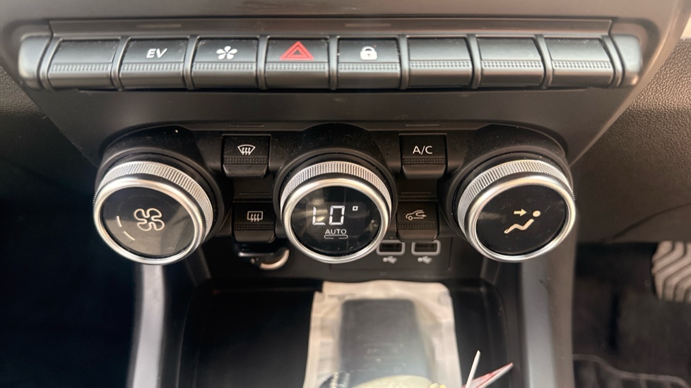 Renault Arkana 1.6 E-TECH Hybrid 145 S Edition 5dr Auto Hybrid Estate - Image 27