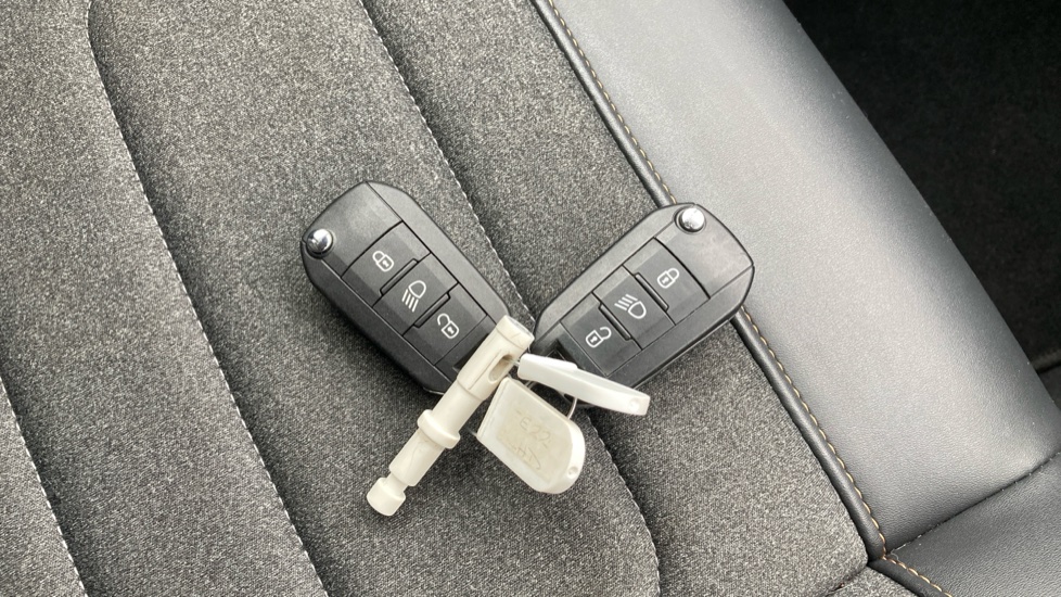 Citroen C3 1.2 PureTech Shine Plus 5dr Petrol Hatchback - Image 20