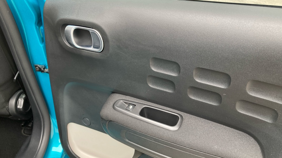 Citroen C3 1.2 PureTech Shine Plus 5dr Petrol Hatchback - Image 30