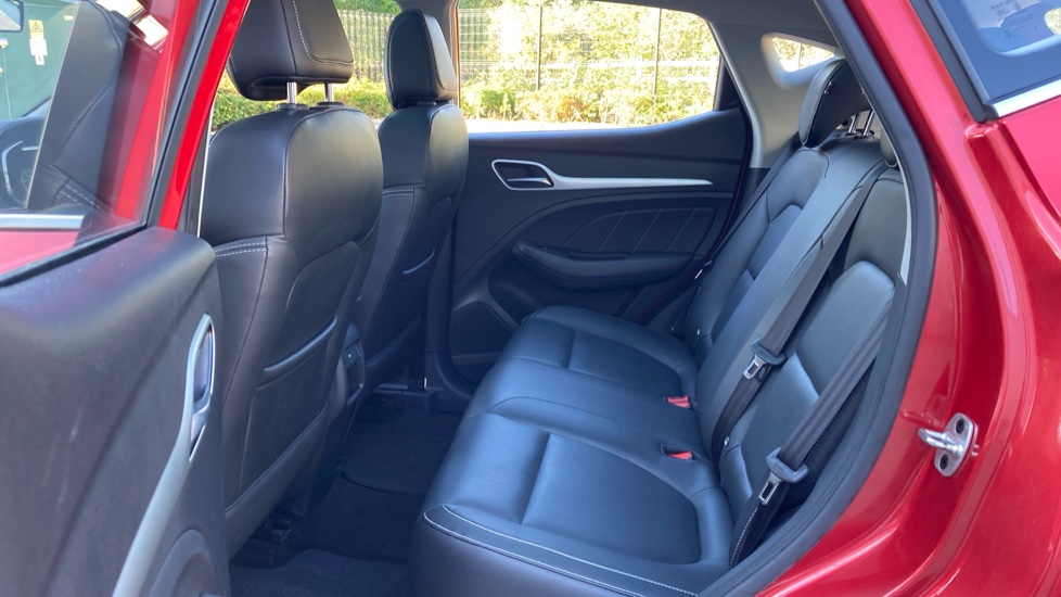 MG ZS 105kW Exclusive EV 45kWh 5dr Auto Electric Hatchback - Image 16