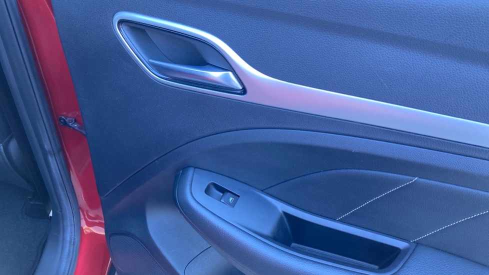 MG ZS 105kW Exclusive EV 45kWh 5dr Auto Electric Hatchback - Image 34