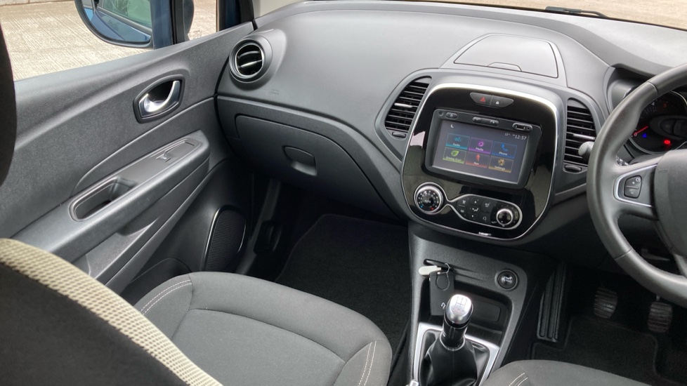 Renault Captur 1.5 dCi 90 Iconic 5dr Diesel Hatchback - Image 14