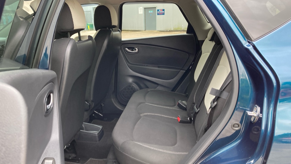 Renault Captur 1.5 dCi 90 Iconic 5dr Diesel Hatchback - Image 16