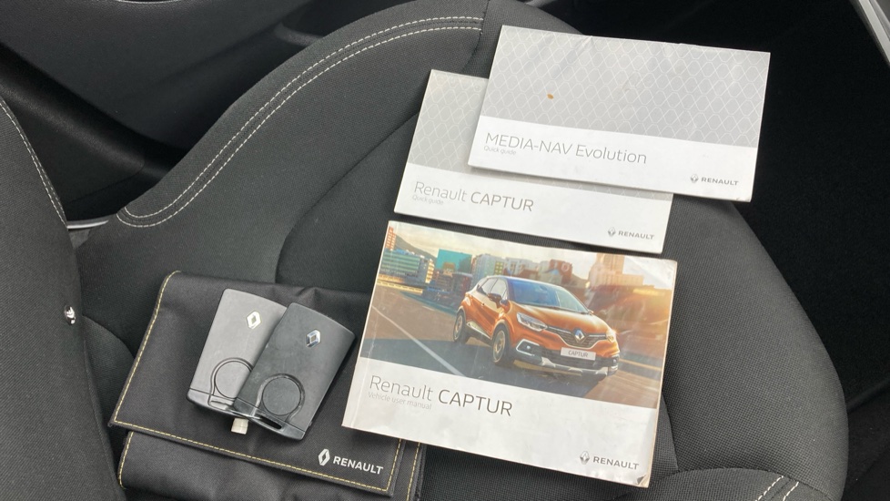 Renault Captur 1.5 dCi 90 Iconic 5dr Diesel Hatchback - Image 19