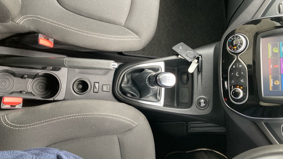Renault Captur 1.5 dCi 90 Iconic 5dr Diesel Hatchback - Image 25