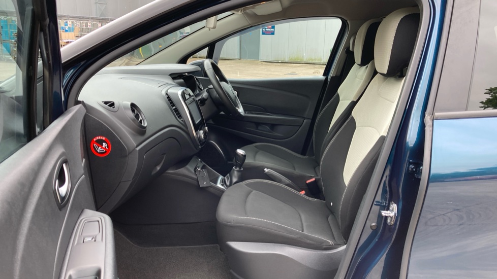 Renault Captur 1.5 dCi 90 Iconic 5dr Diesel Hatchback - Image 37