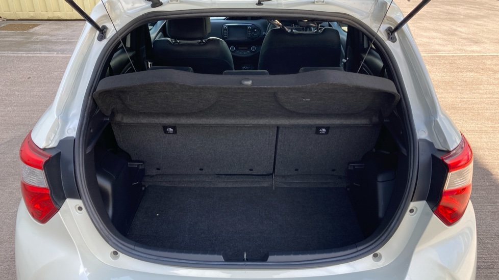 Toyota Yaris 1.5 Hybrid Excel 5dr CVT Hybrid Hatchback - Image 4