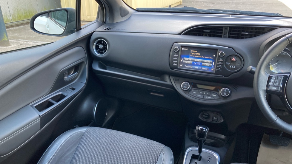 Toyota Yaris 1.5 Hybrid Excel 5dr CVT Hybrid Hatchback - Image 14