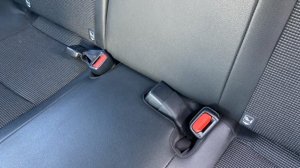 Toyota Yaris 1.5 Hybrid Excel 5dr CVT Hybrid Hatchback - Image 17
