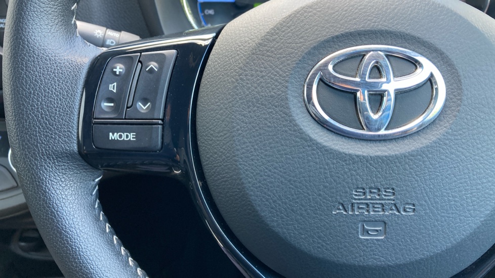 Toyota Yaris 1.5 Hybrid Excel 5dr CVT Hybrid Hatchback - Image 21