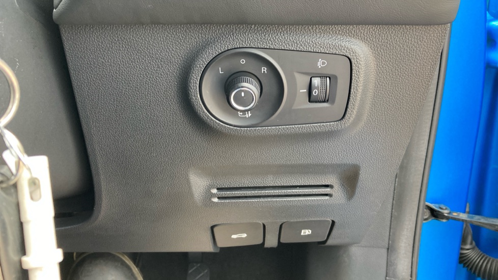 MG ZS 1.5 VTi-TECH Exclusive 5dr Petrol Hatchback - Image 27