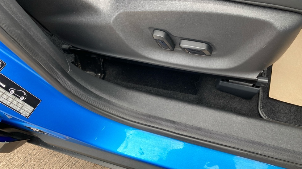 MG ZS 1.5 VTi-TECH Exclusive 5dr Petrol Hatchback - Image 30
