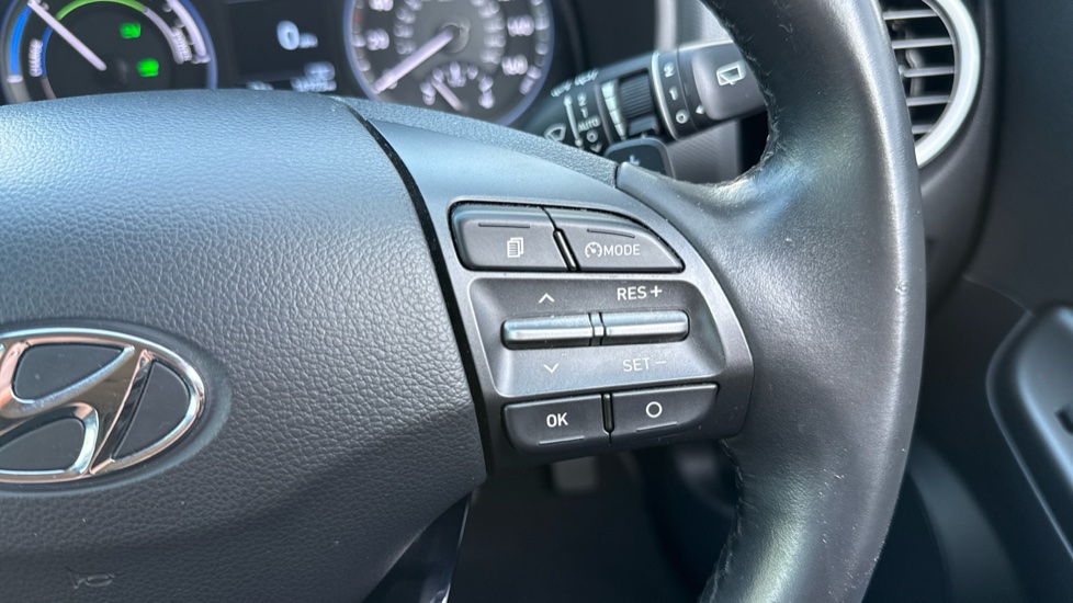 Hyundai KONA 1.6 GDi Hybrid Premium 5dr DCT Hybrid Hatchback - Image 22
