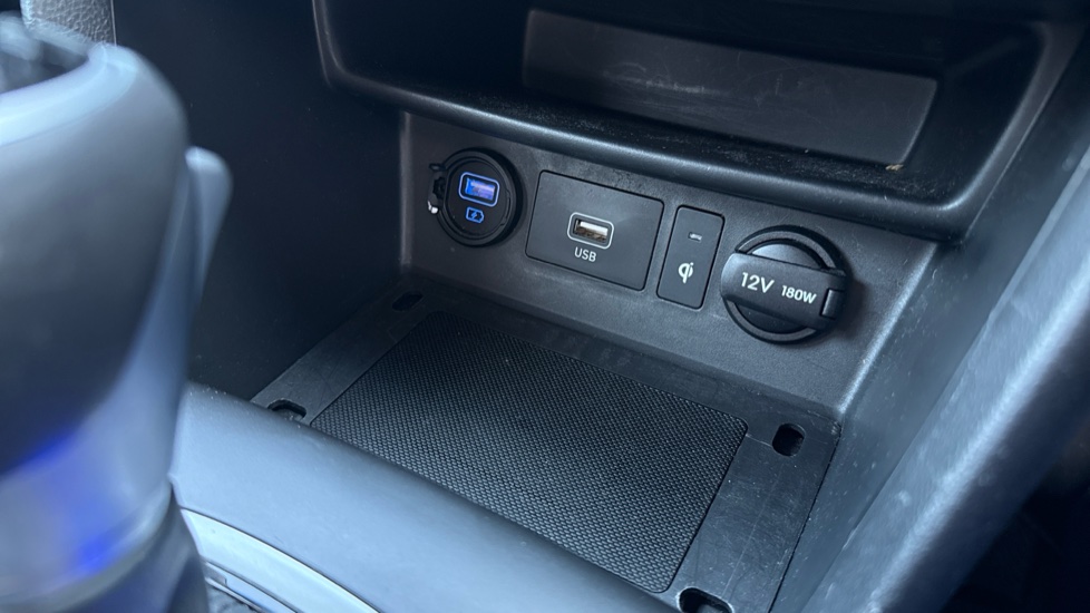 Hyundai KONA 1.6 GDi Hybrid Premium 5dr DCT Hybrid Hatchback - Image 33