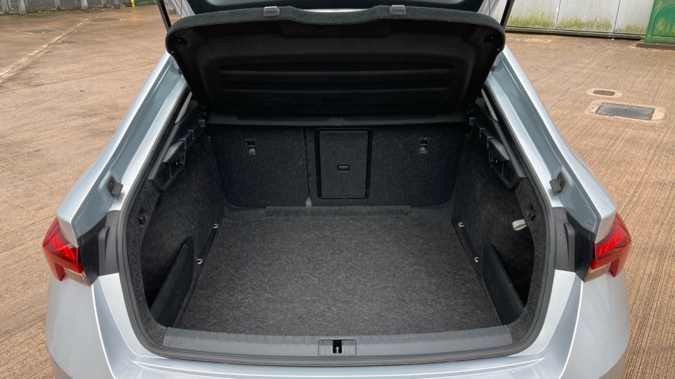 Skoda Octavia 1.0 TSI e-TEC SE Technology 5dr DSG Petrol Hatchback - Image 4