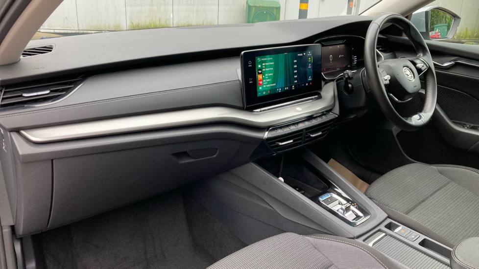 Skoda Octavia 1.0 TSI e-TEC SE Technology 5dr DSG Petrol Hatchback - Image 9