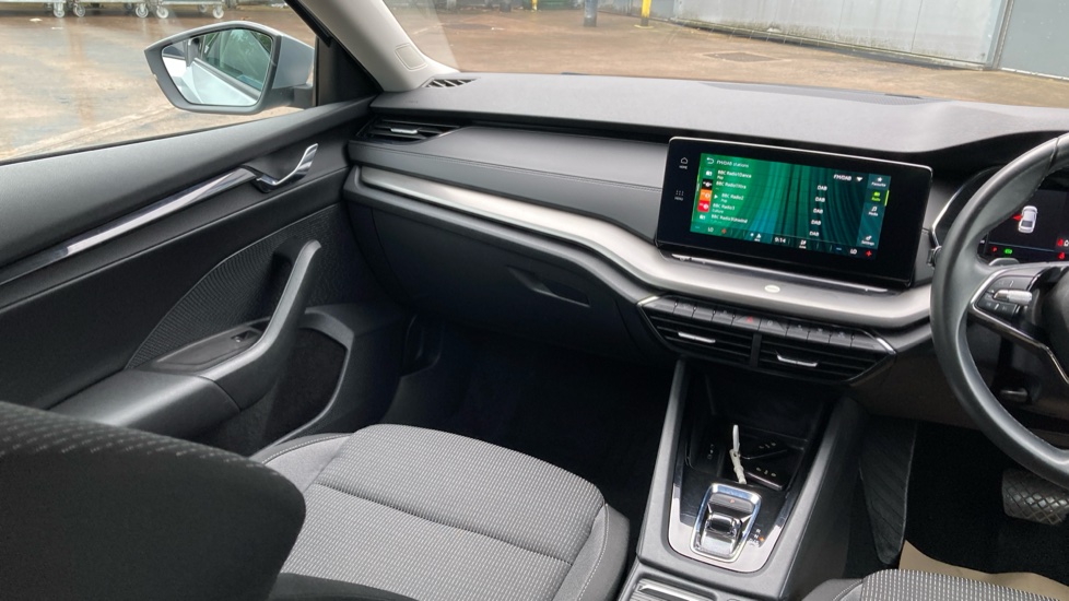 Skoda Octavia 1.0 TSI e-TEC SE Technology 5dr DSG Petrol Hatchback - Image 14