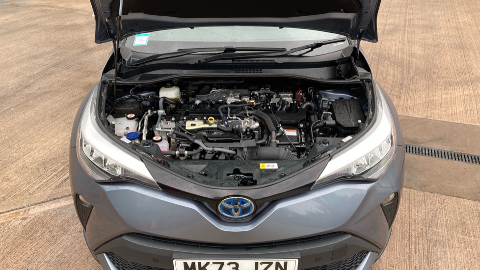 Toyota C-HR 2.0 Hybrid Design 5dr CVT Hybrid Hatchback - Image 8