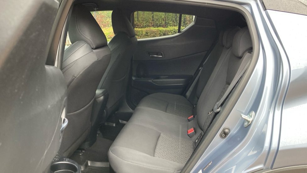 Toyota C-HR 2.0 Hybrid Design 5dr CVT Hybrid Hatchback - Image 16