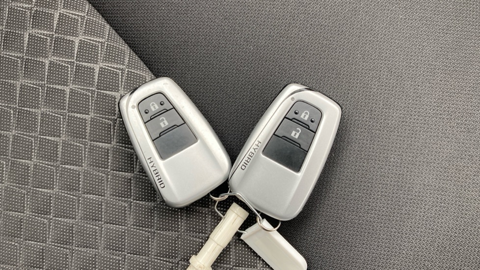 Toyota C-HR 2.0 Hybrid Design 5dr CVT Hybrid Hatchback - Image 20