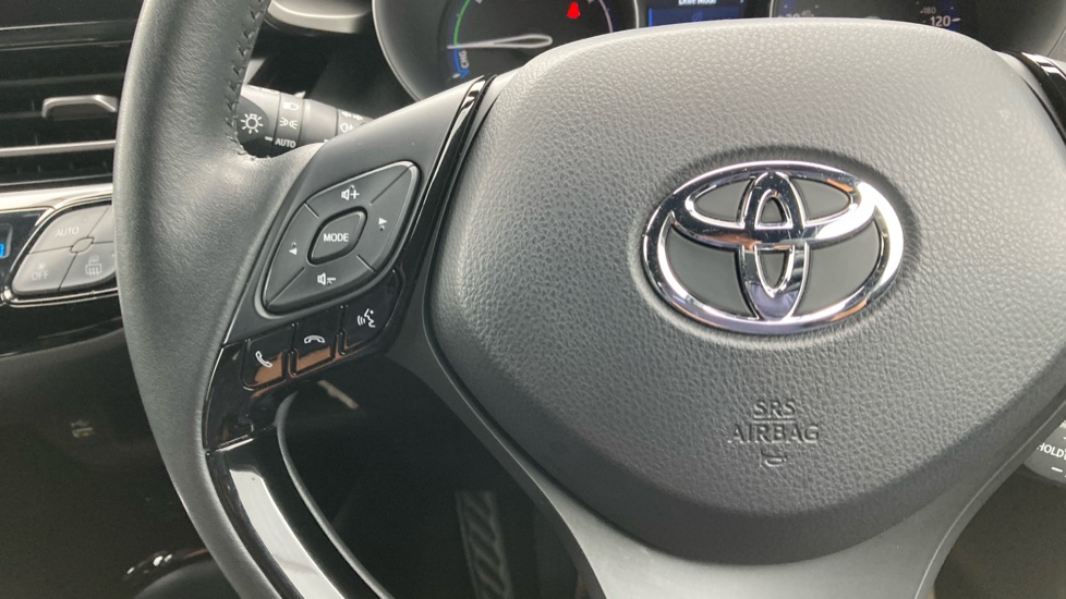 Toyota C-HR 2.0 Hybrid Design 5dr CVT Hybrid Hatchback - Image 21