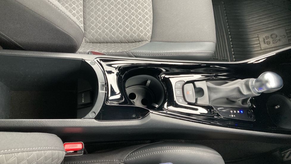 Toyota C-HR 2.0 Hybrid Design 5dr CVT Hybrid Hatchback - Image 24