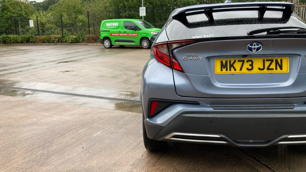 Toyota C-HR 2.0 Hybrid Design 5dr CVT Hybrid Hatchback - Image 35