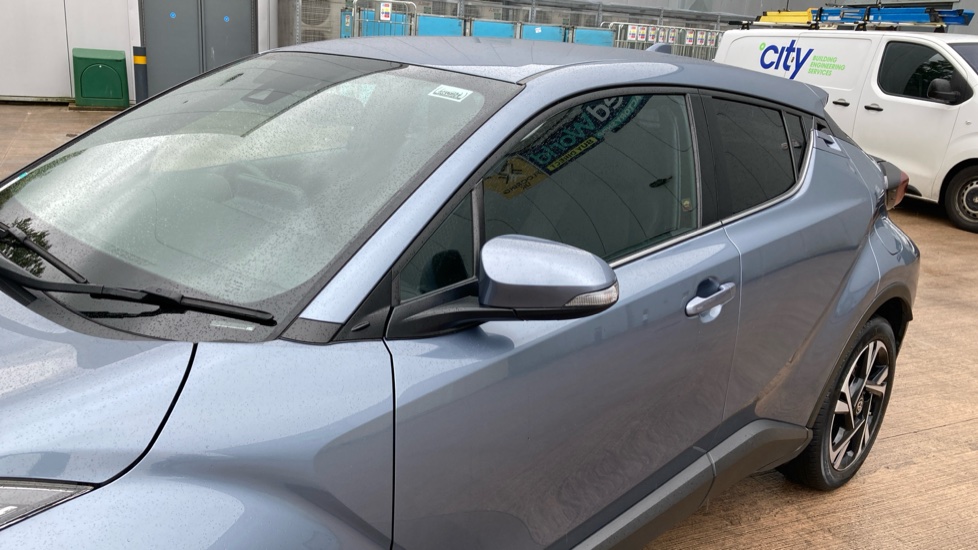 Toyota C-HR 2.0 Hybrid Design 5dr CVT Hybrid Hatchback - Image 37