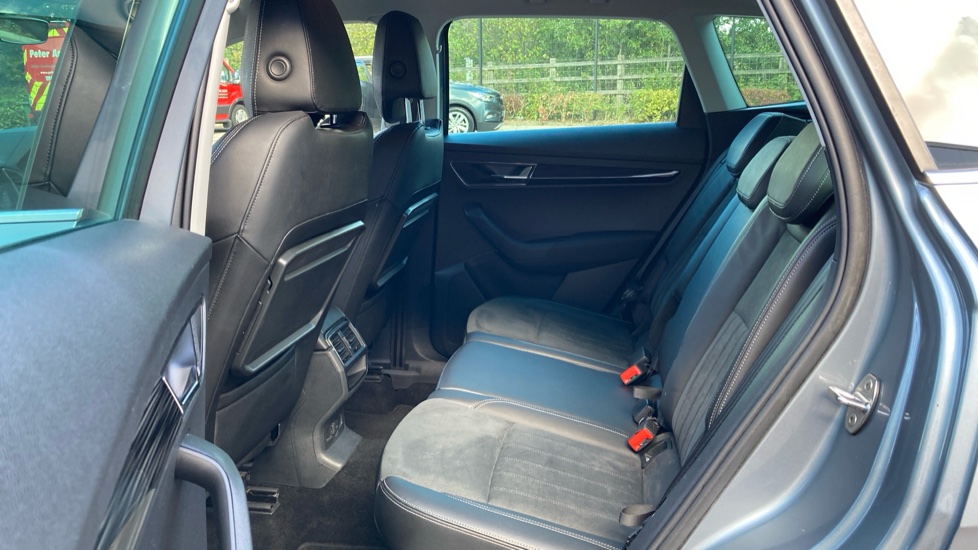 Skoda Karoq 1.5 TSI SE L 5dr Petrol Estate - Image 16