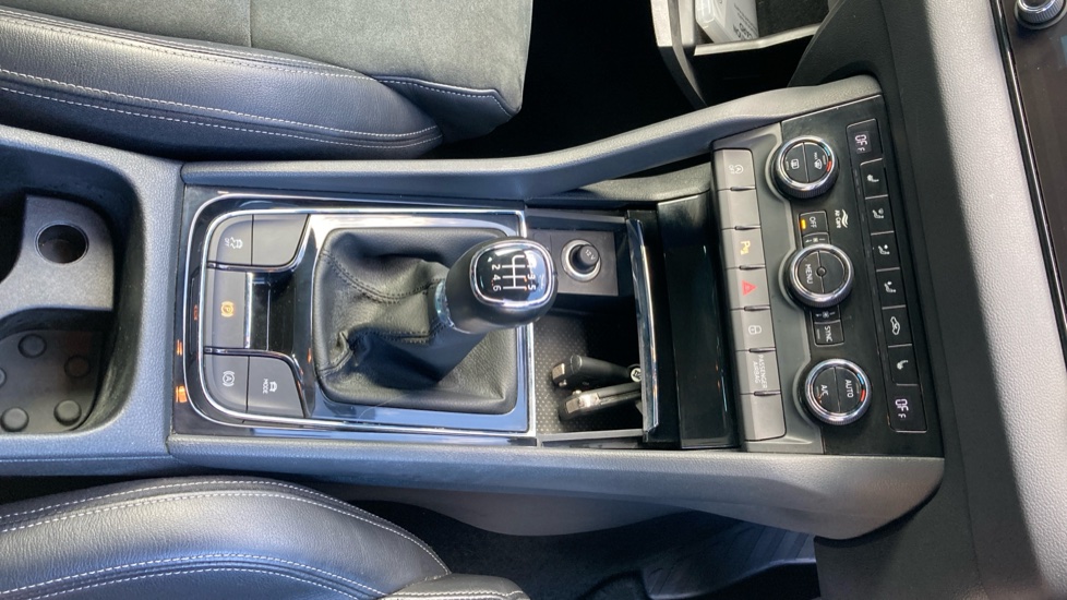 Skoda Karoq 1.5 TSI SE L 5dr Petrol Estate - Image 26