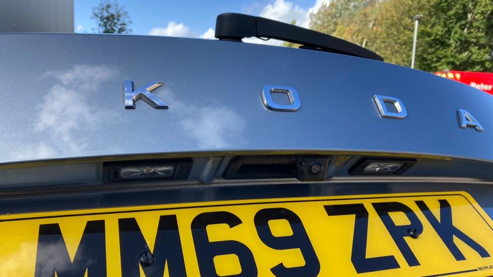 Skoda Karoq 1.5 TSI SE L 5dr Petrol Estate - Image 33
