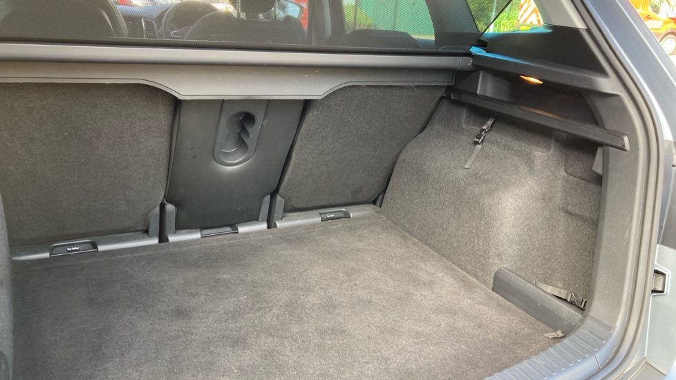 Skoda Karoq 1.5 TSI SE L 5dr Petrol Estate - Image 34