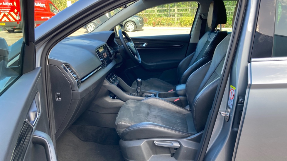 Skoda Karoq 1.5 TSI SE L 5dr Petrol Estate - Image 37