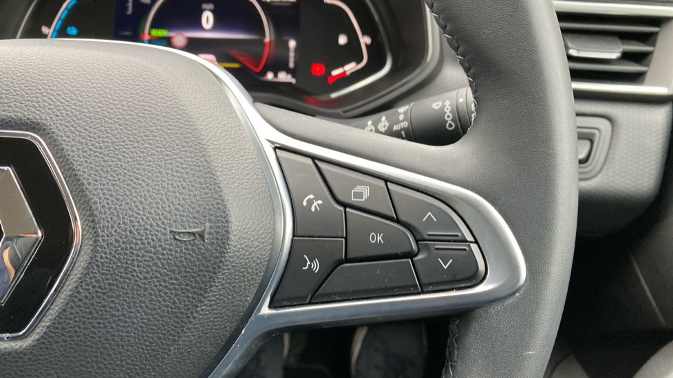 Renault Clio 1.6 E-TECH Hybrid 140 Iconic Edition 5dr Auto Hybrid Hatchback - Image 23