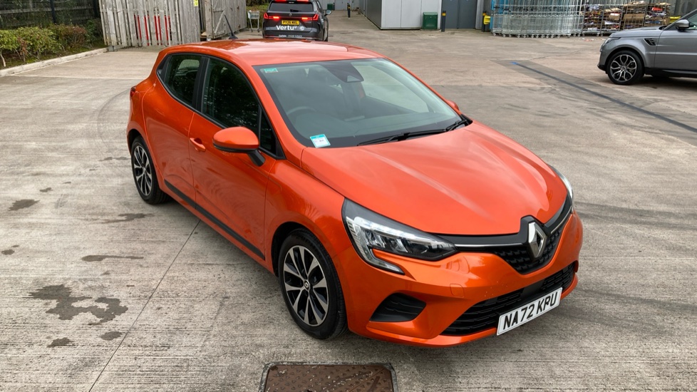 Renault Clio 1.6 E-TECH Hybrid 140 Iconic Edition 5dr Auto Hybrid Hatchback - Image 36
