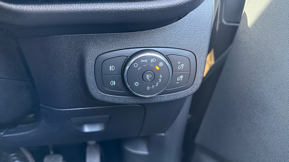 Ford Fiesta 1.0 EcoBoost Titanium 5dr Petrol Hatchback - Image 25