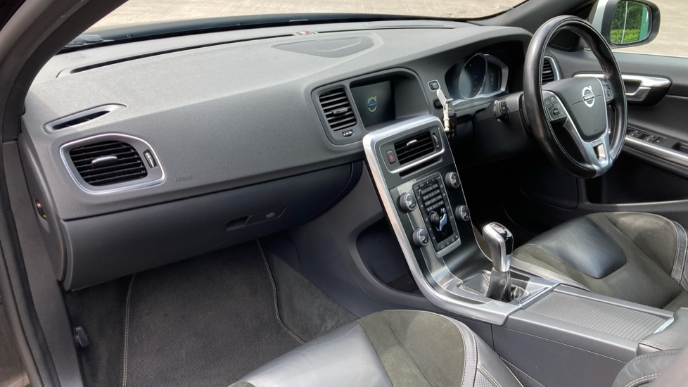 Volvo S60 D4 [190] R DESIGN Nav 4dr Diesel Saloon - Image 9