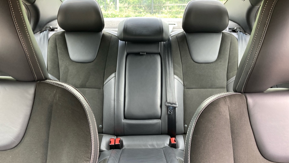 Volvo S60 D4 [190] R DESIGN Nav 4dr Diesel Saloon - Image 15